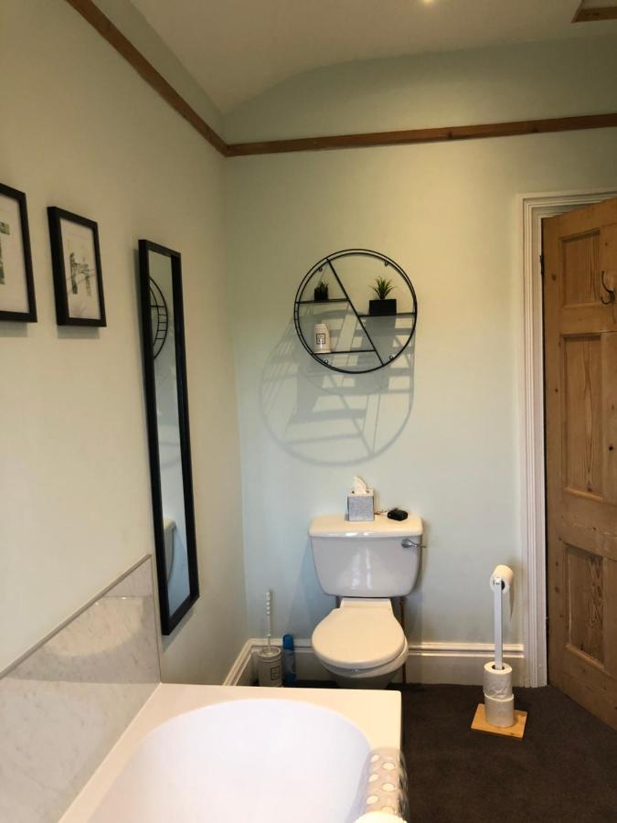The Hollow Bed And Breakfast Great Longstone Εξωτερικό φωτογραφία