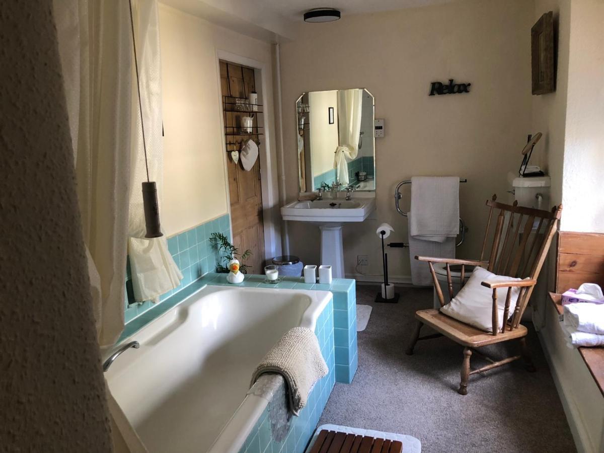 The Hollow Bed And Breakfast Great Longstone Εξωτερικό φωτογραφία